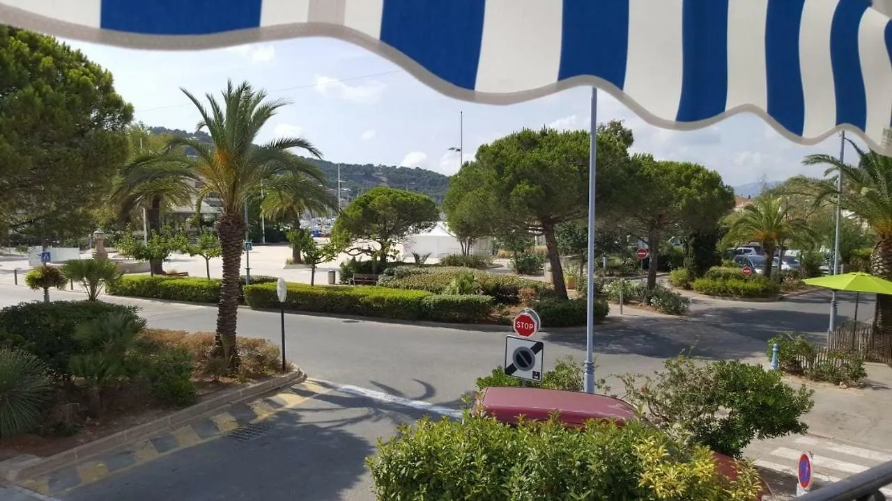 Anatole - T3 - Moderne - Climatise - 1Er Etage - Tres Grande Terrasse - Vue Magnifique Et Degagee Lägenhet Saint-Mandrier-sur-Mer